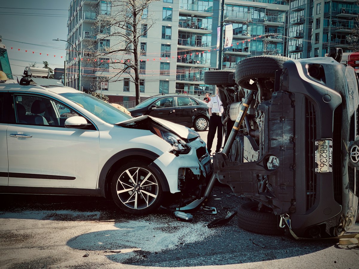 Accidente de tráfico en Pontevedra: cuándo te conviene un perito propio