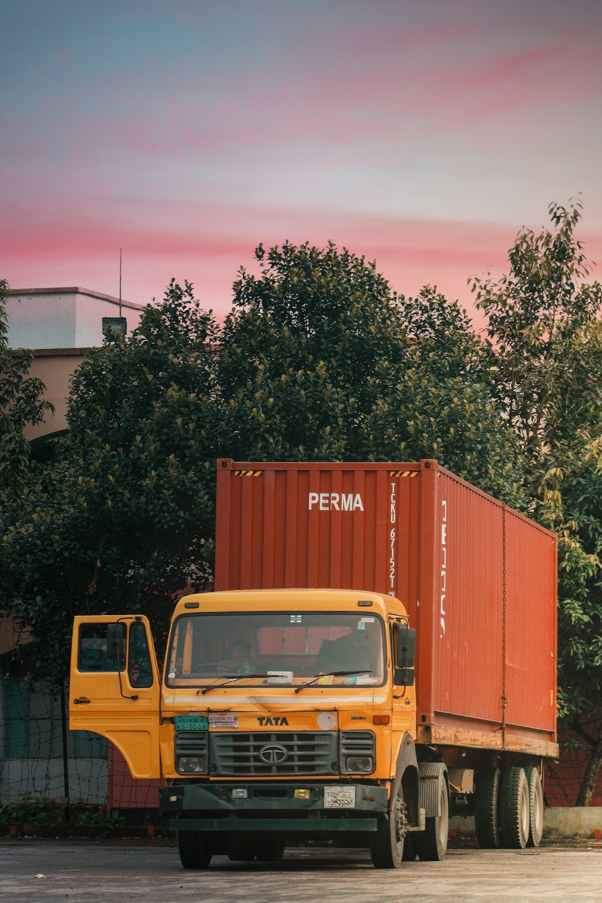 Lkw in einer Ladezone